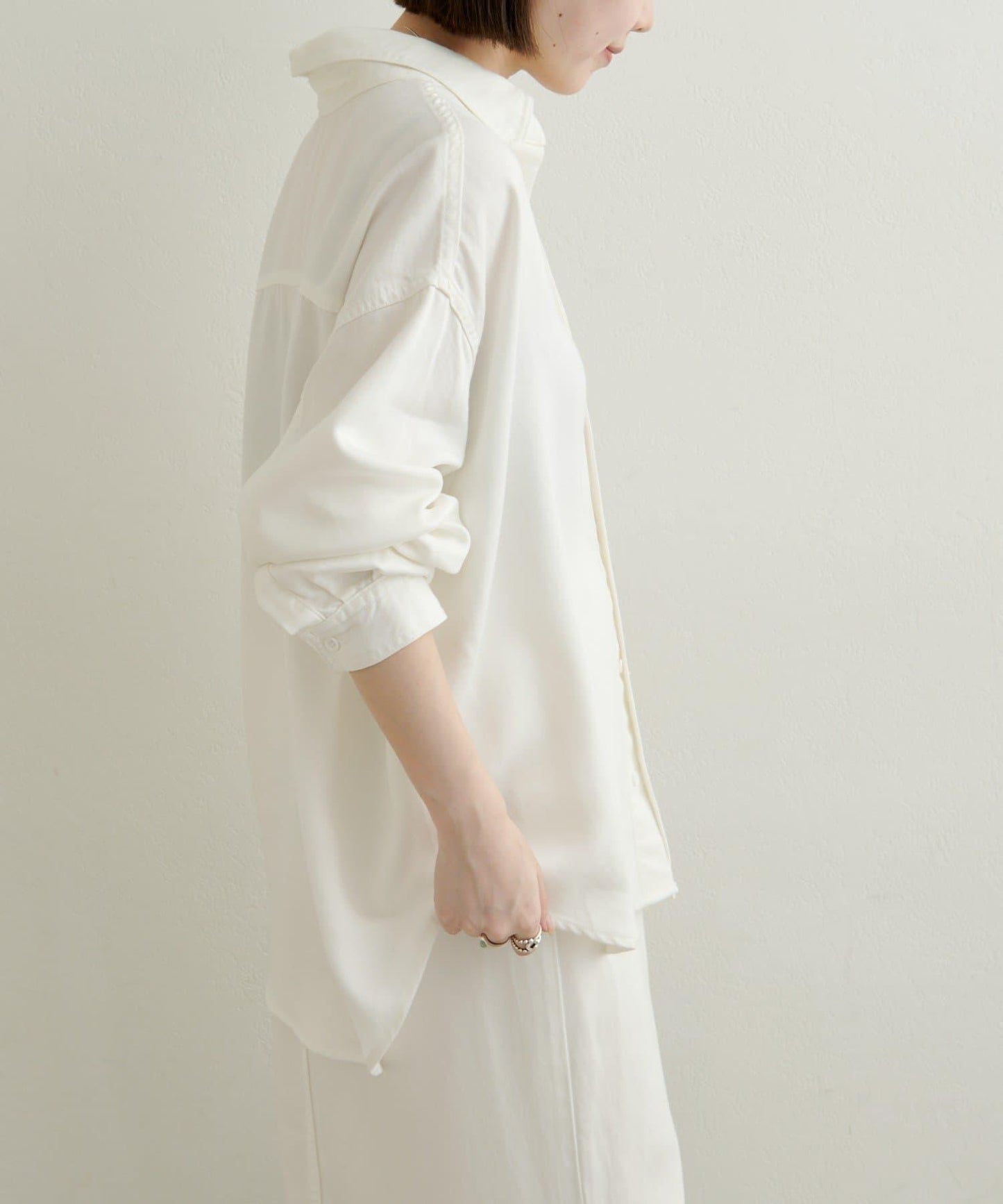 【可搭配套裝穿著◎】刺繡天絲柔軟寬鬆襯衫