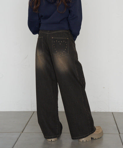 鉚釘裝飾寬鬆牛仔褲