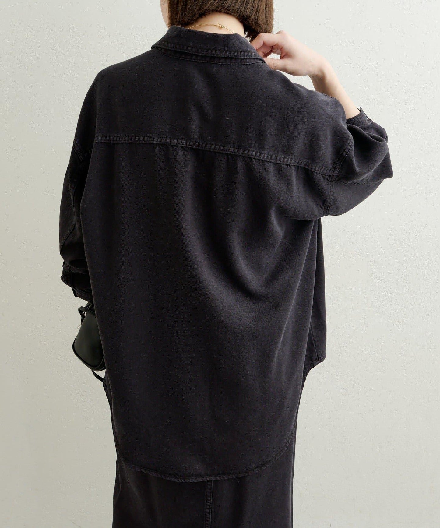 【可搭配套裝穿著◎】刺繡天絲柔軟寬鬆襯衫