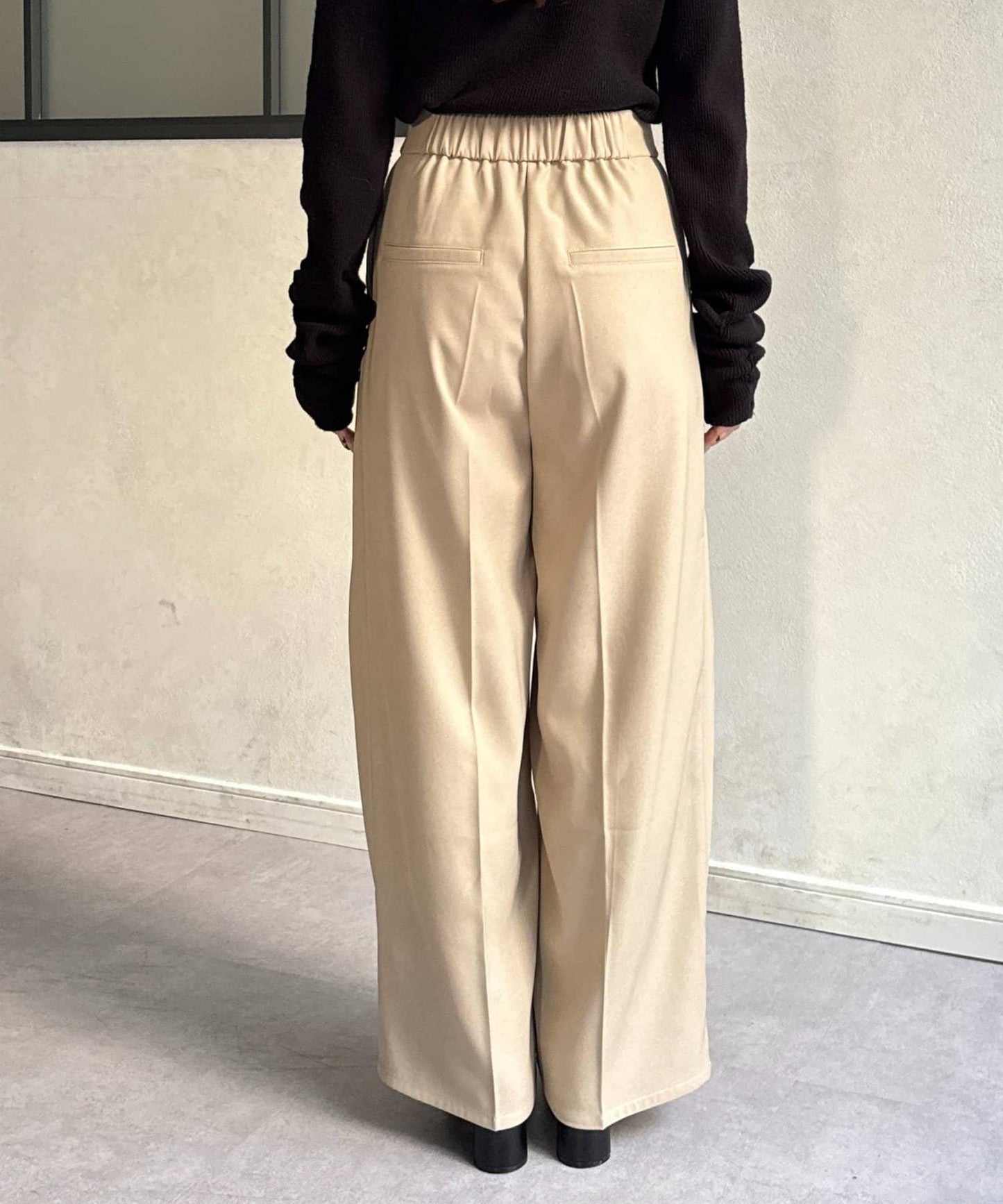 微妙色調腰帶褶皺西裝褲