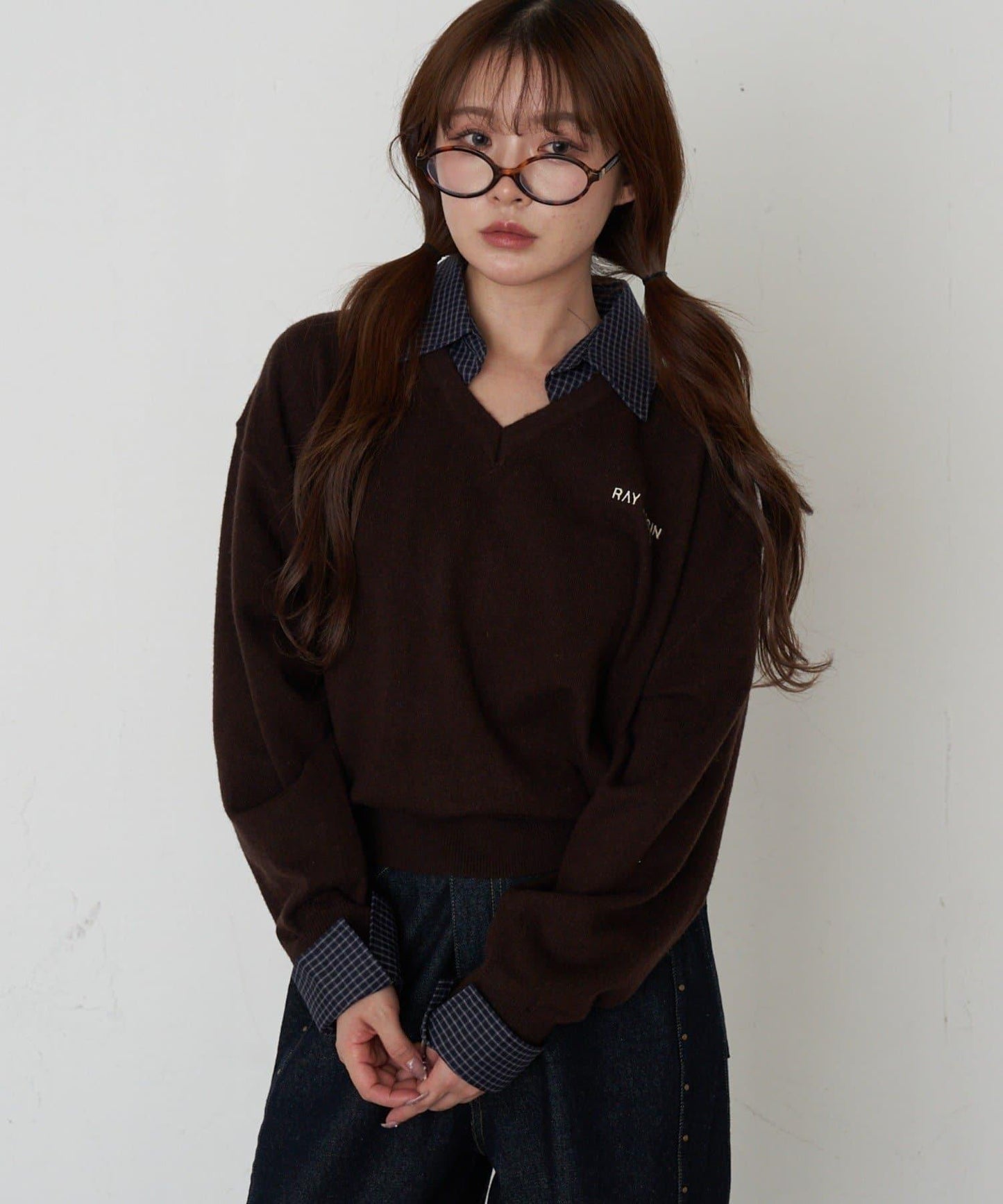 帶領V領刺繡針織衫