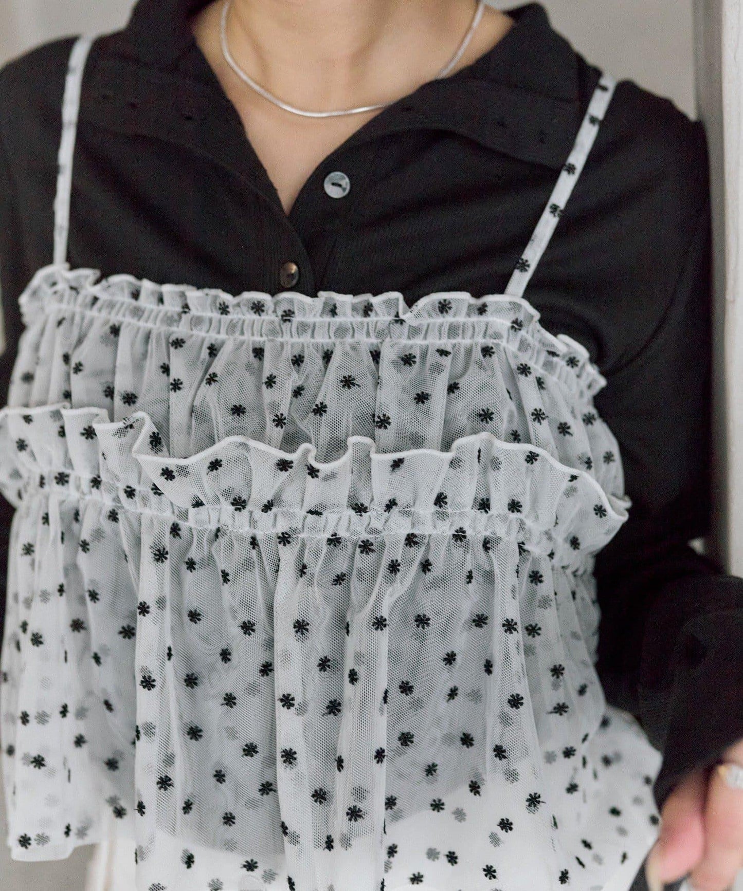 花卉網紗吊帶上衣