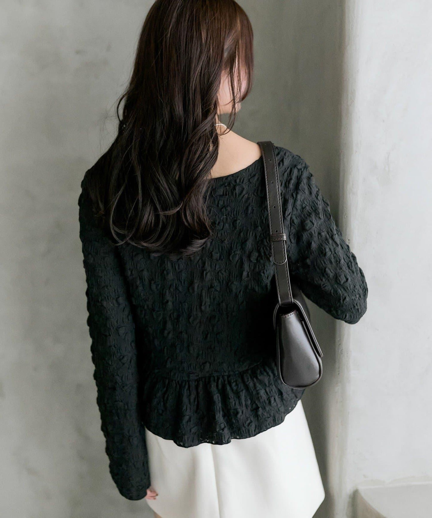 褶皺荷葉邊上衣