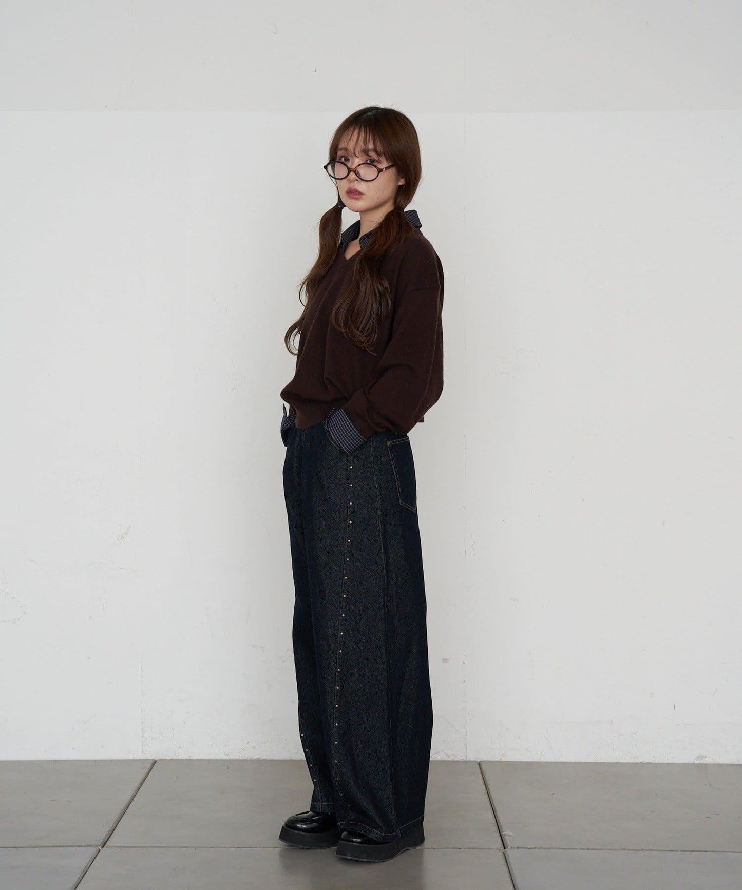 帶領V領刺繡針織衫