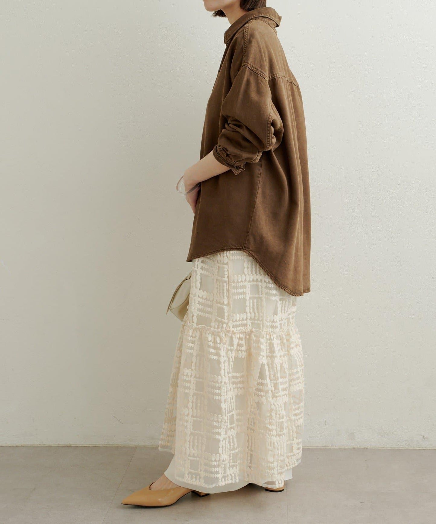 【可搭配套裝穿著◎】刺繡天絲柔軟寬鬆襯衫