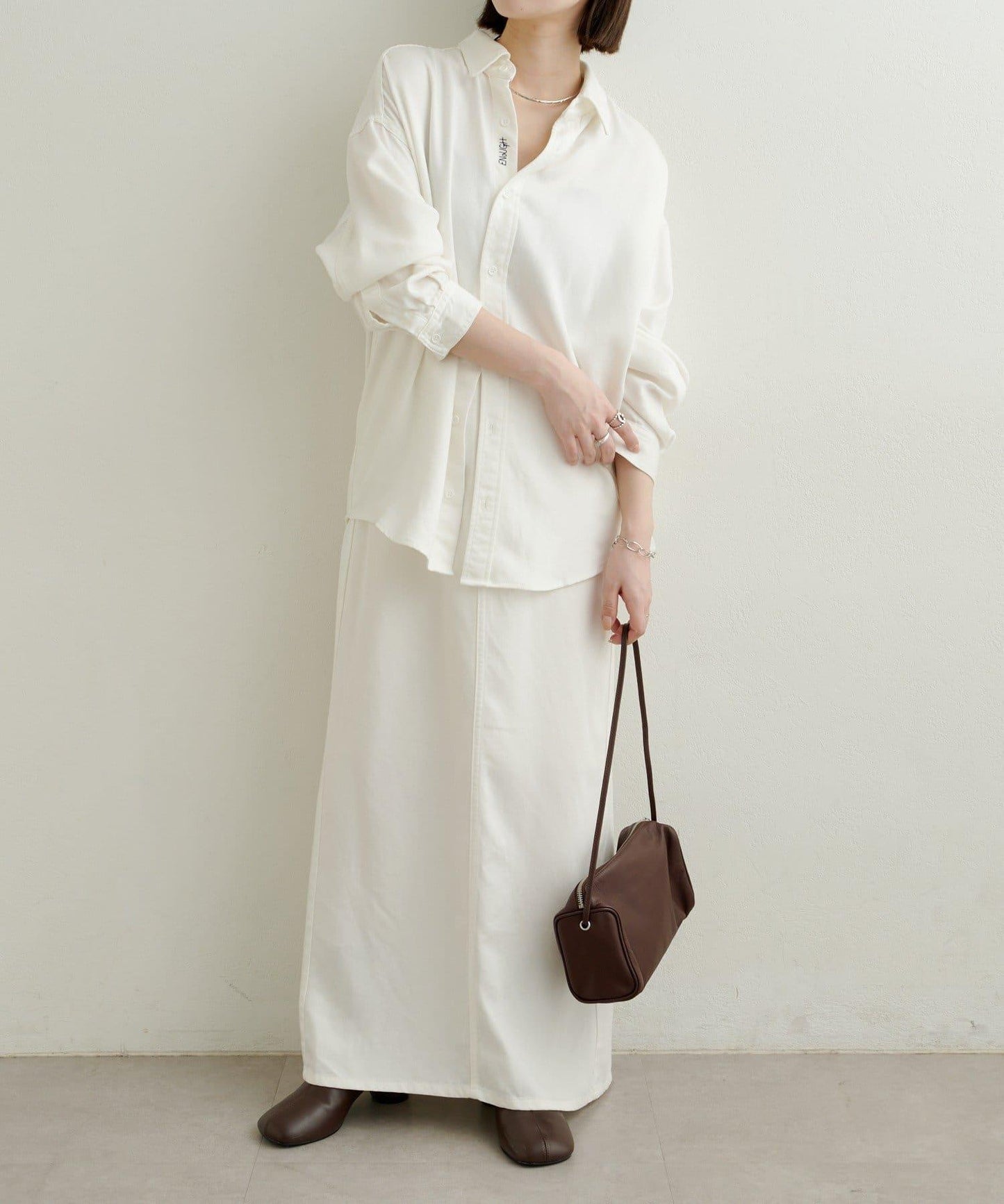 【可搭配套裝穿著◎】刺繡天絲柔軟寬鬆襯衫