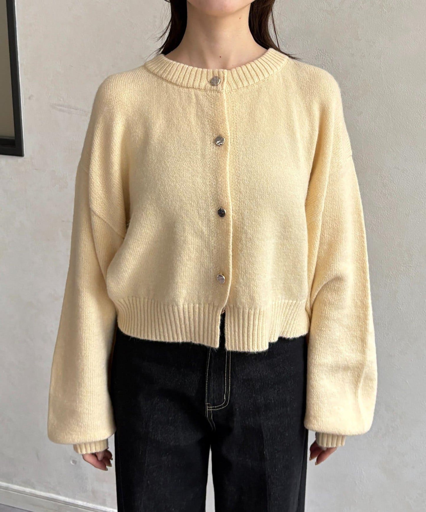 微妙色調紐扣短款開衫