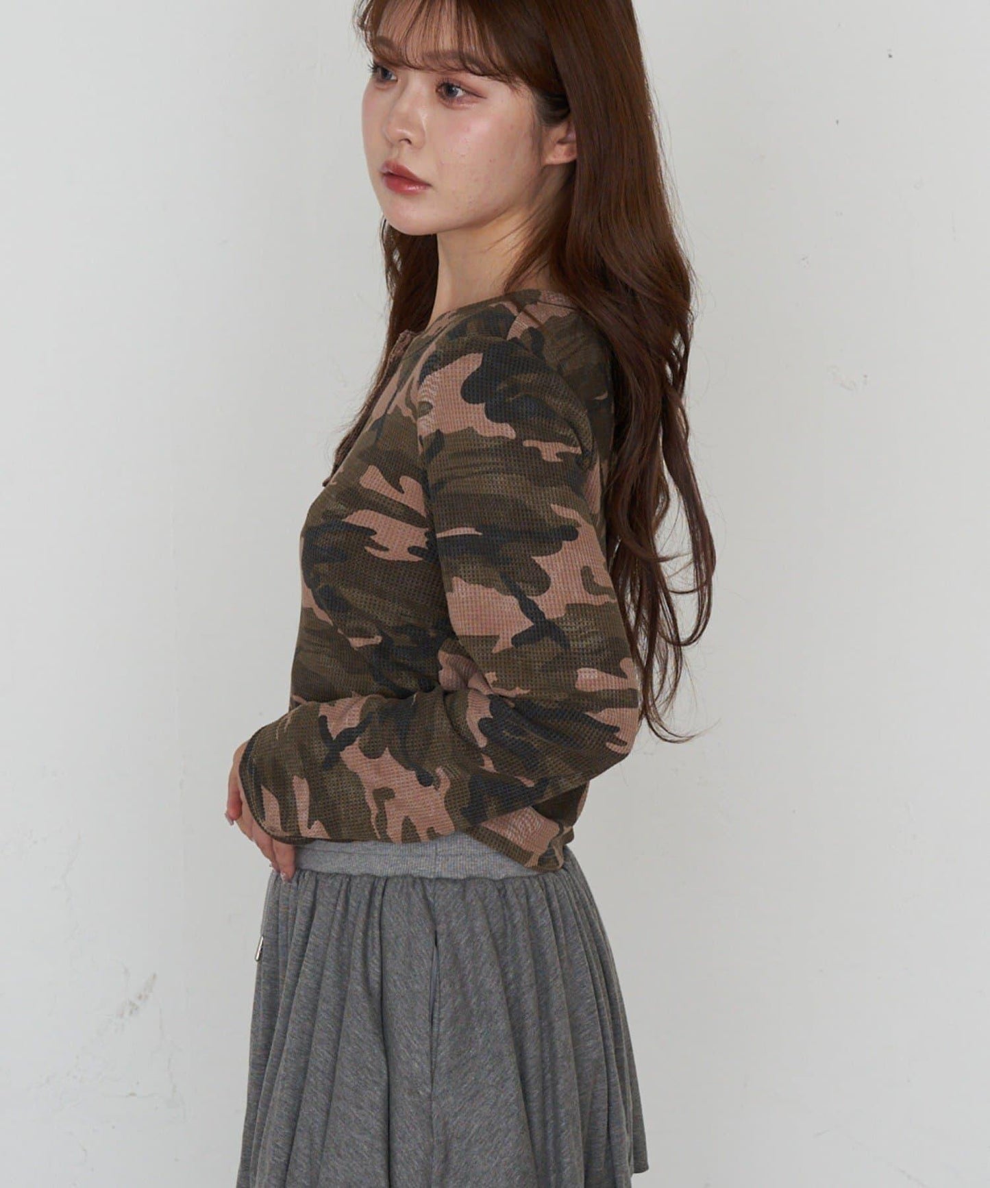 迷彩華夫格亨利領T恤