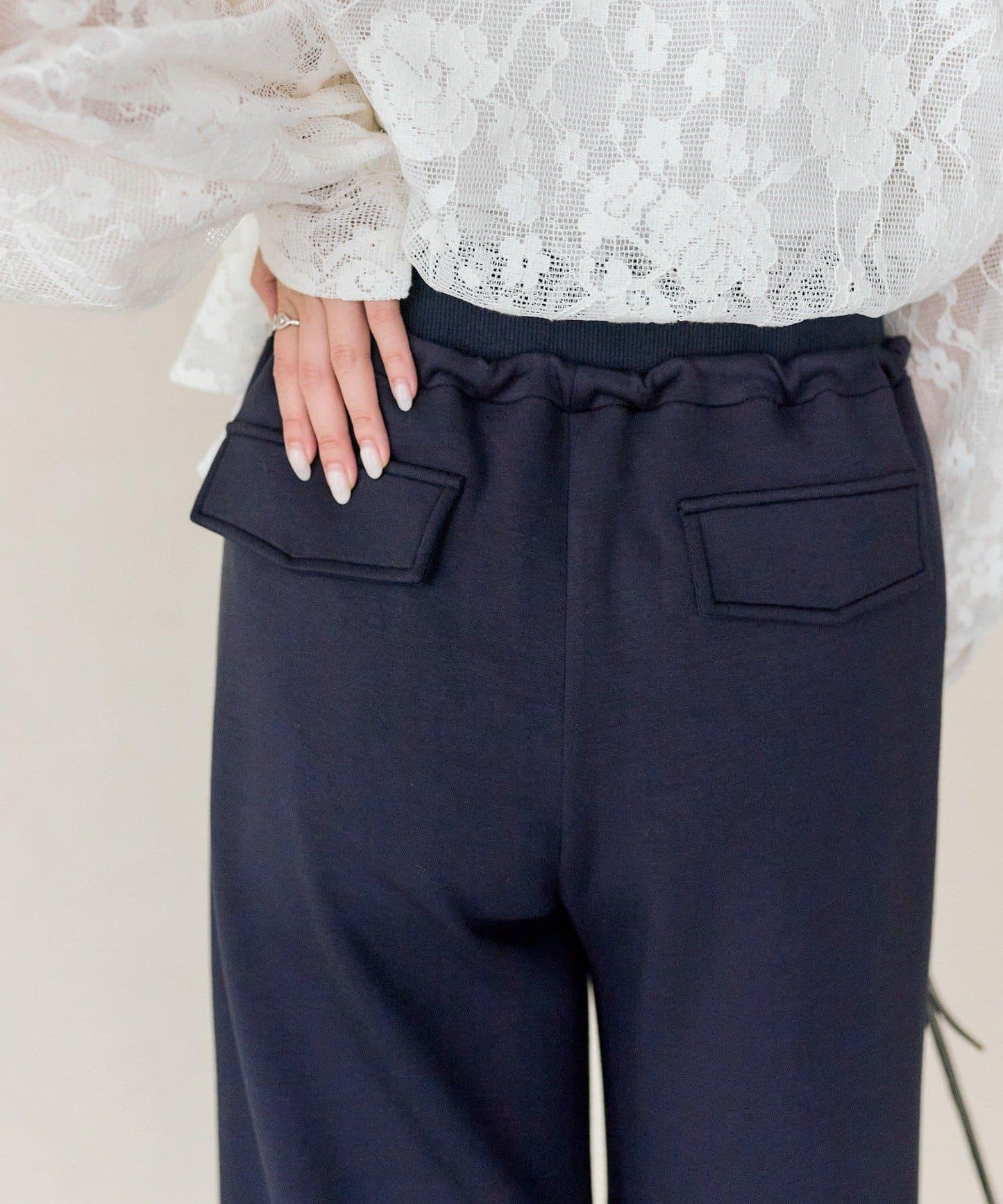 抽繩束腳休閒褲