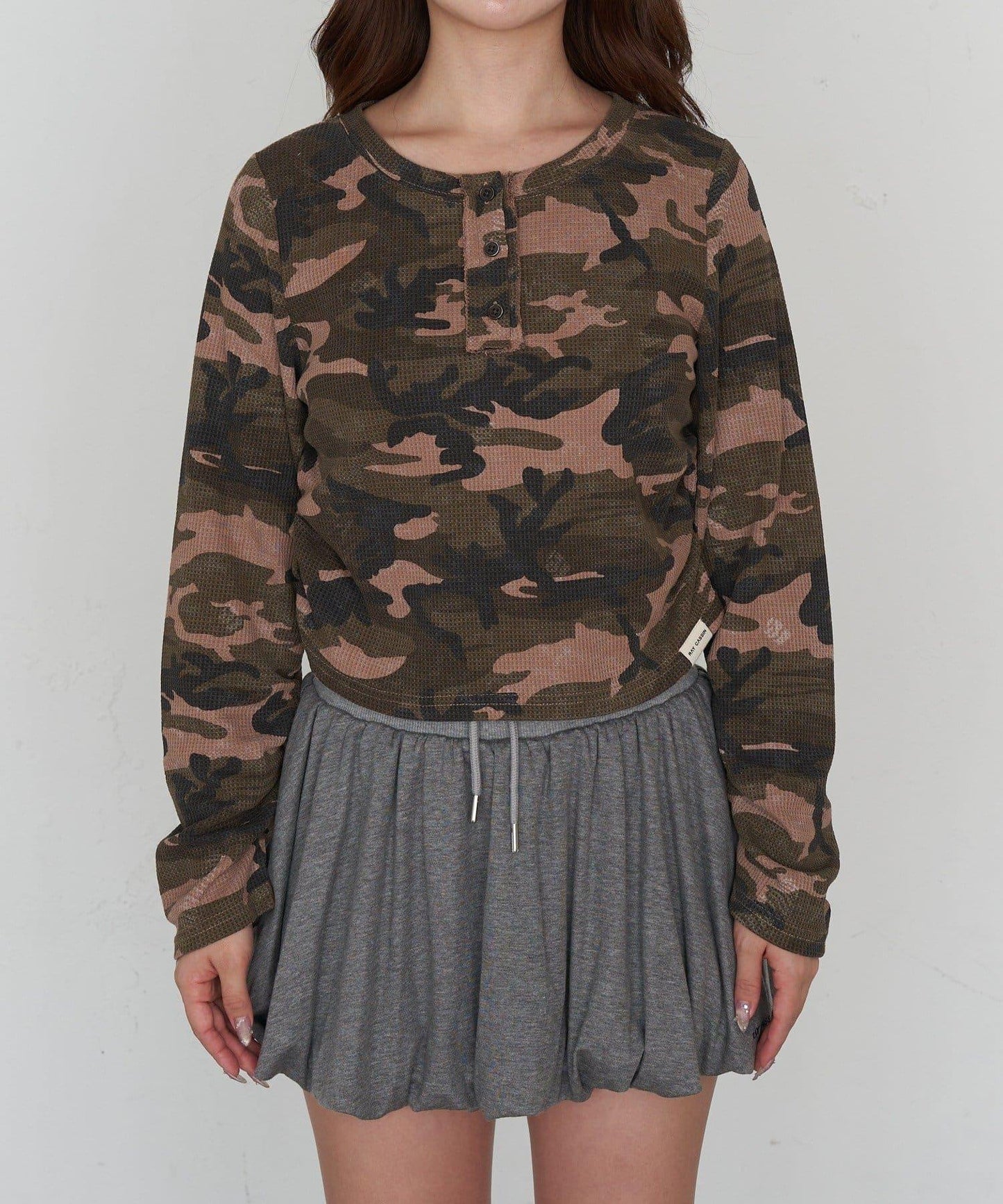 迷彩華夫格亨利領T恤