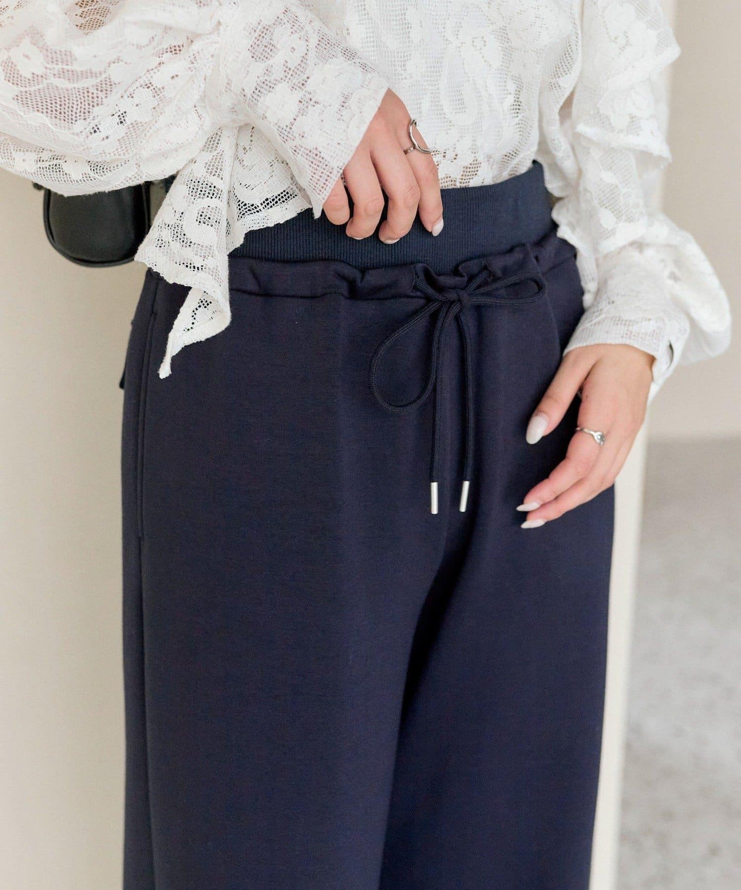 抽繩束腳休閒褲