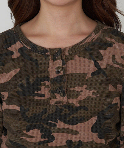 迷彩華夫格亨利領T恤