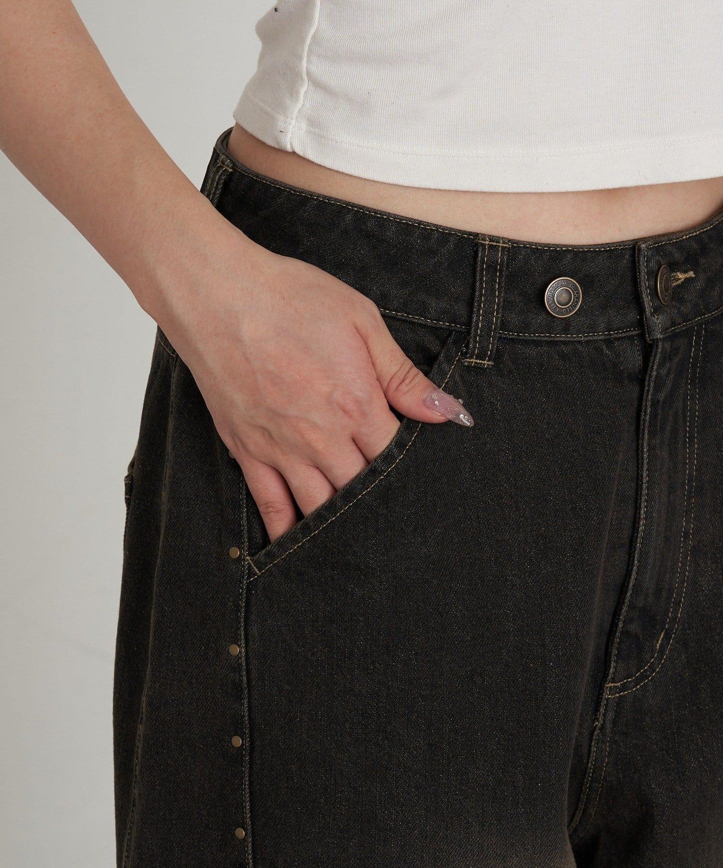 鉚釘裝飾寬鬆牛仔褲