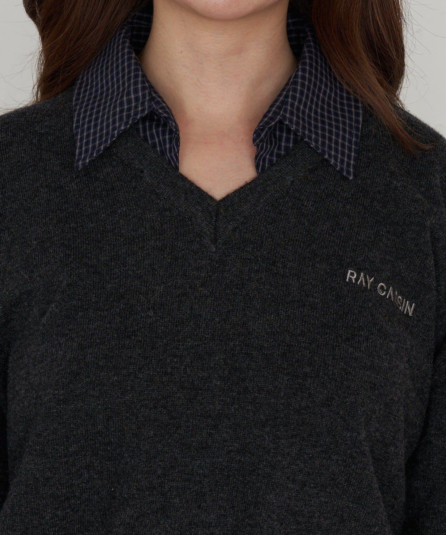 帶領V領刺繡針織衫