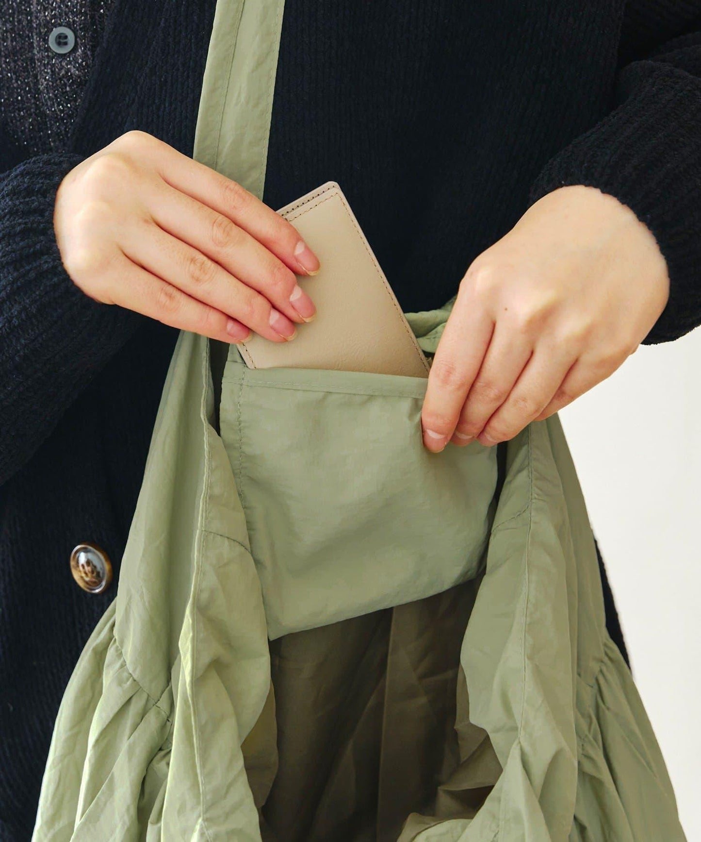 可摺疊柔軟褶皺包