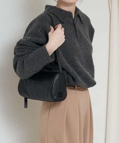 軟皮卷式單肩包