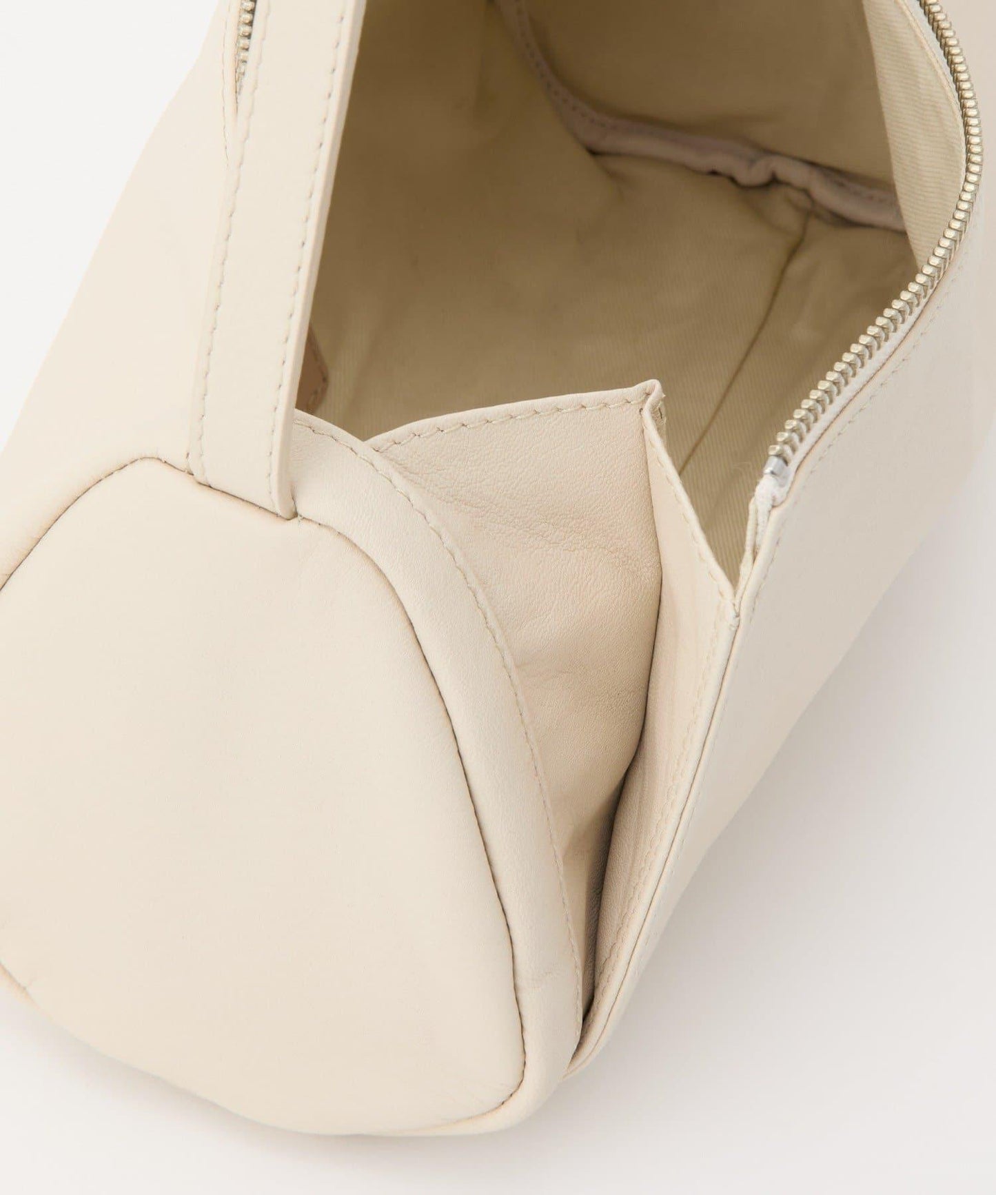 軟皮卷式單肩包