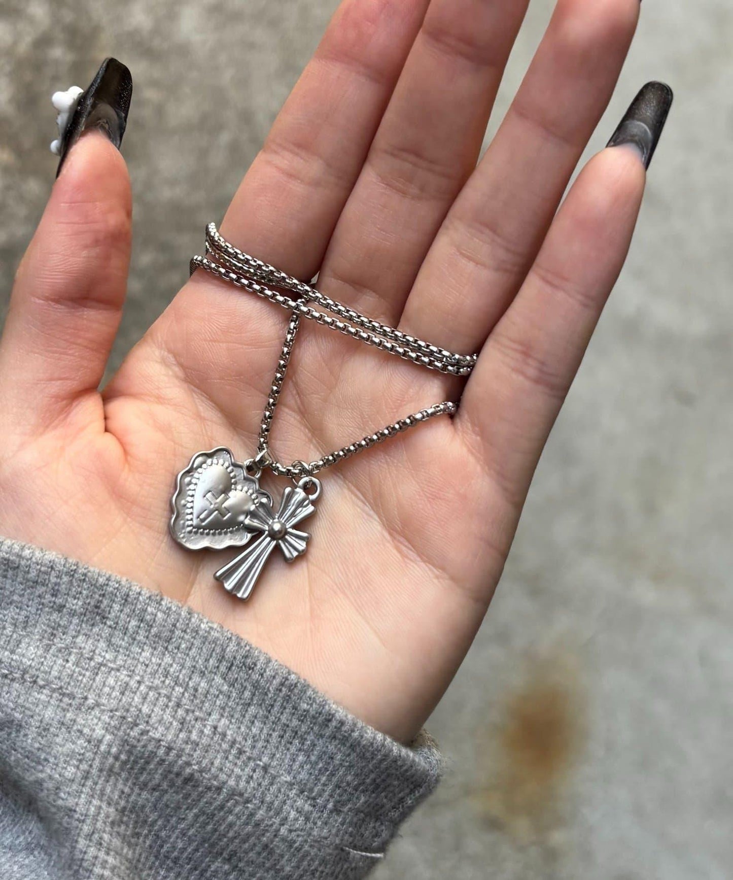 十字與愛心圖案項鍊