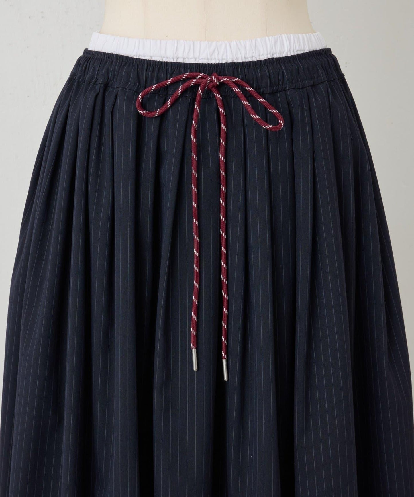 《近日開始》層疊褶皺半身裙