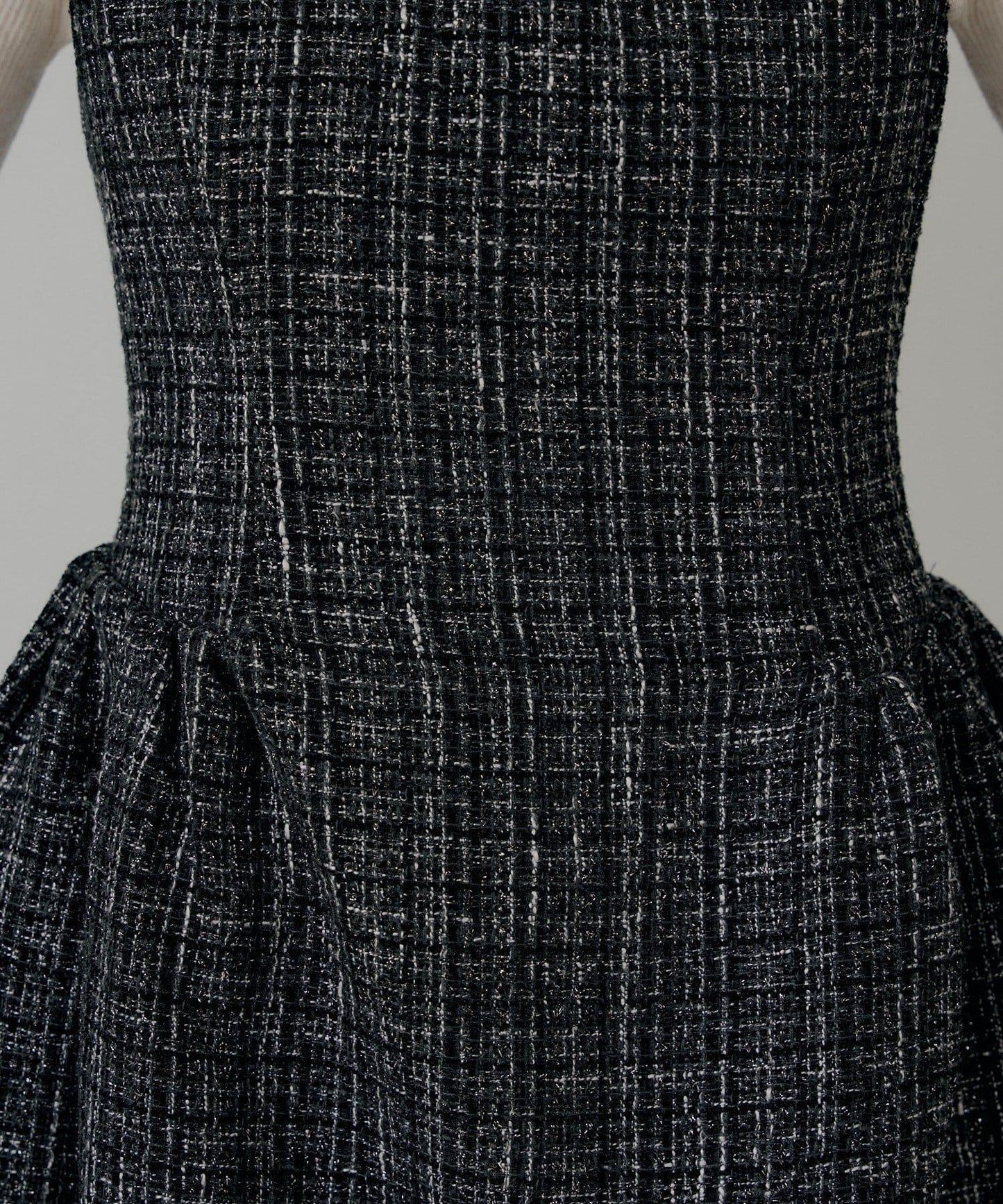 【SALON by Chico】呢料側褶皺喇叭迷你連衣裙