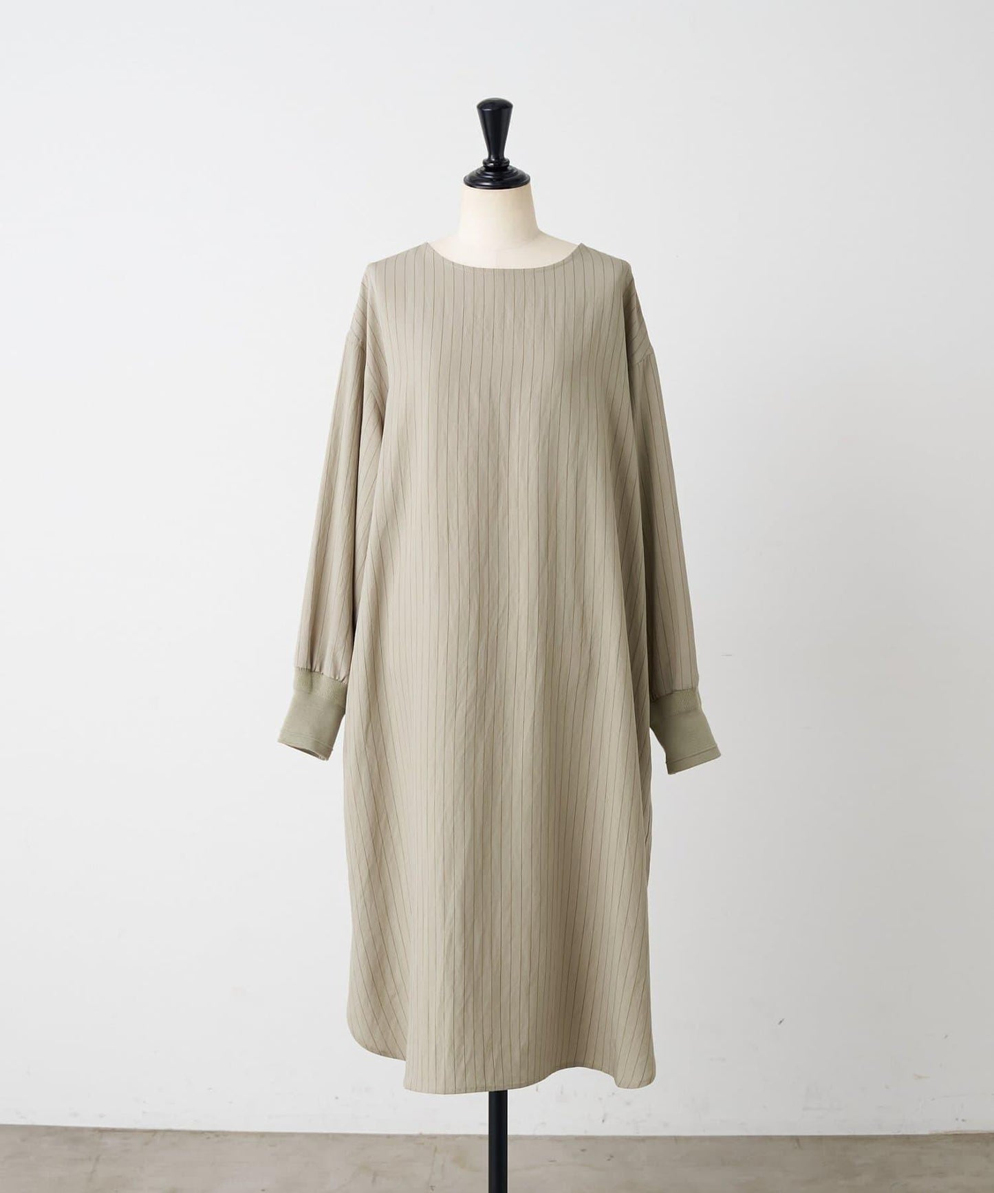 袖口針織襯衫連衣裙