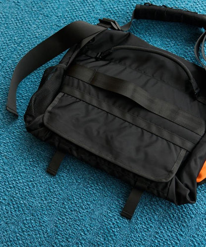 EXPANDER 單肩斜挎包 防潑水