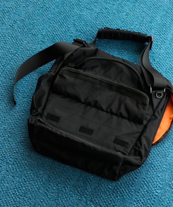 EXPANDER 單肩斜挎包 防潑水