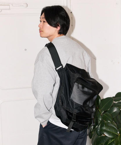 EXPANDER 單肩斜挎包 防潑水