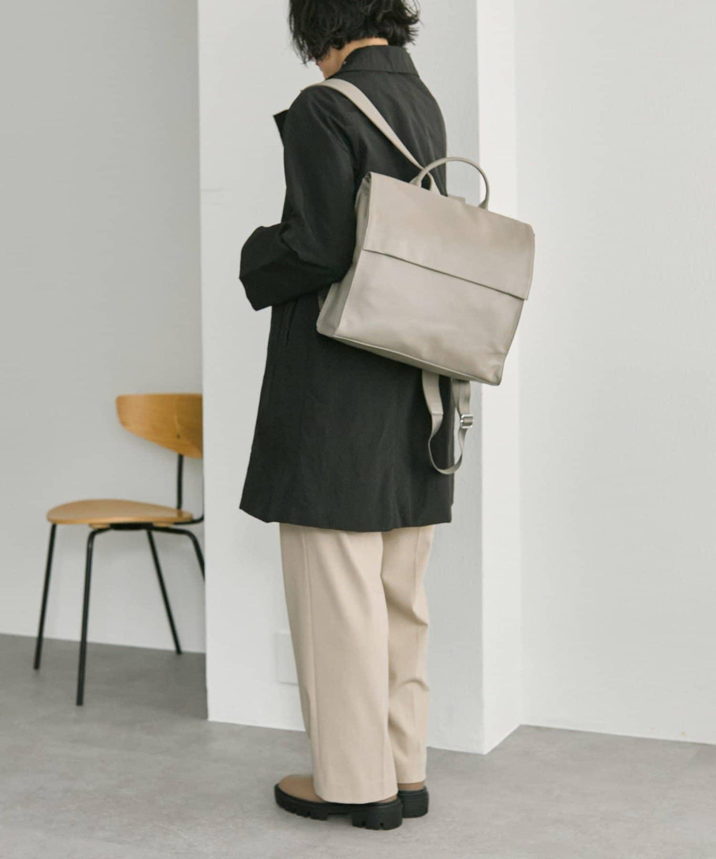 《本革/A4尺寸適用》皮革翻蓋雙肩包