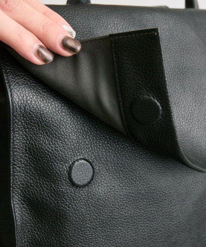 《本革/A4尺寸適用》皮革翻蓋雙肩包