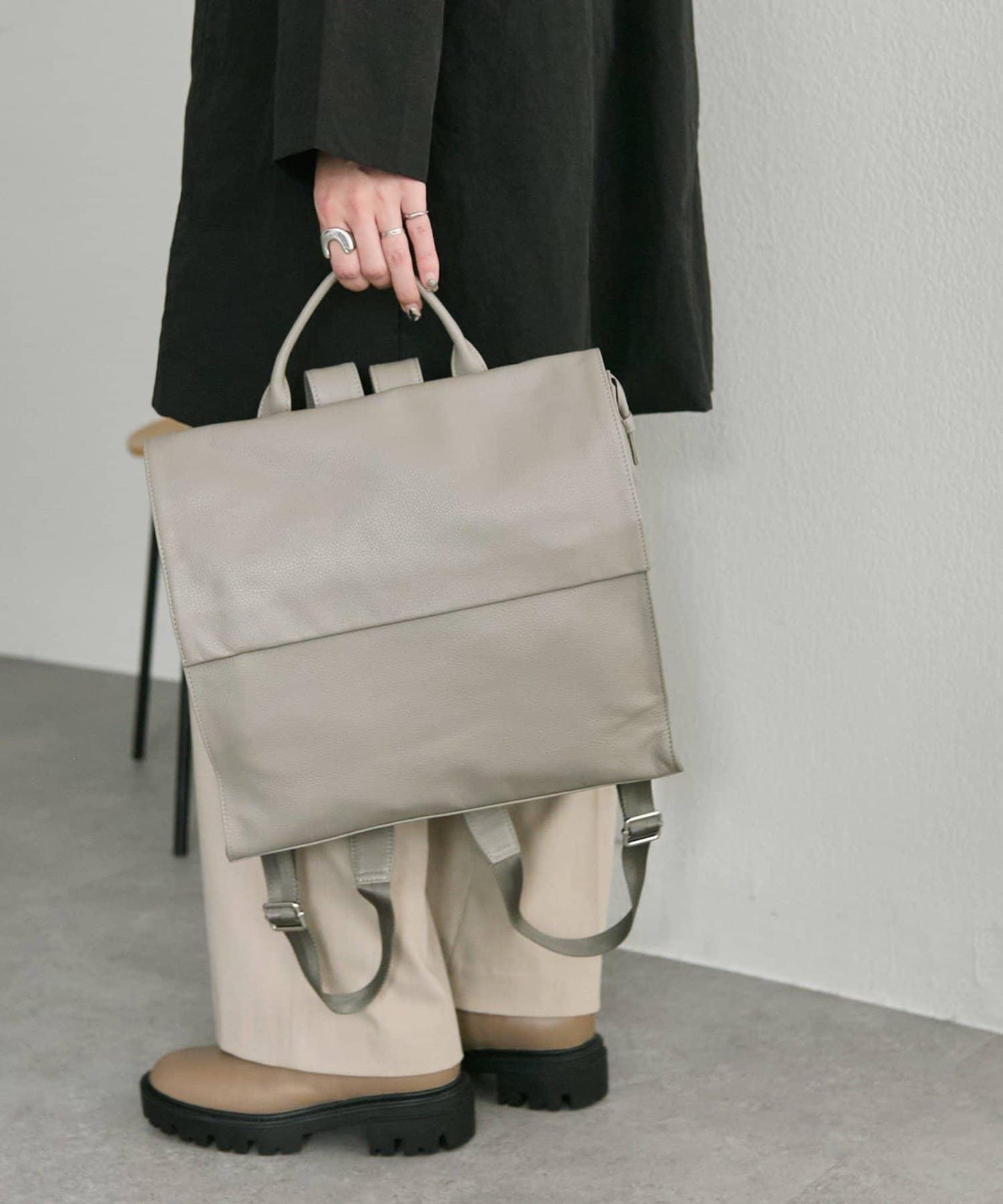 《本革/A4尺寸適用》皮革翻蓋雙肩包