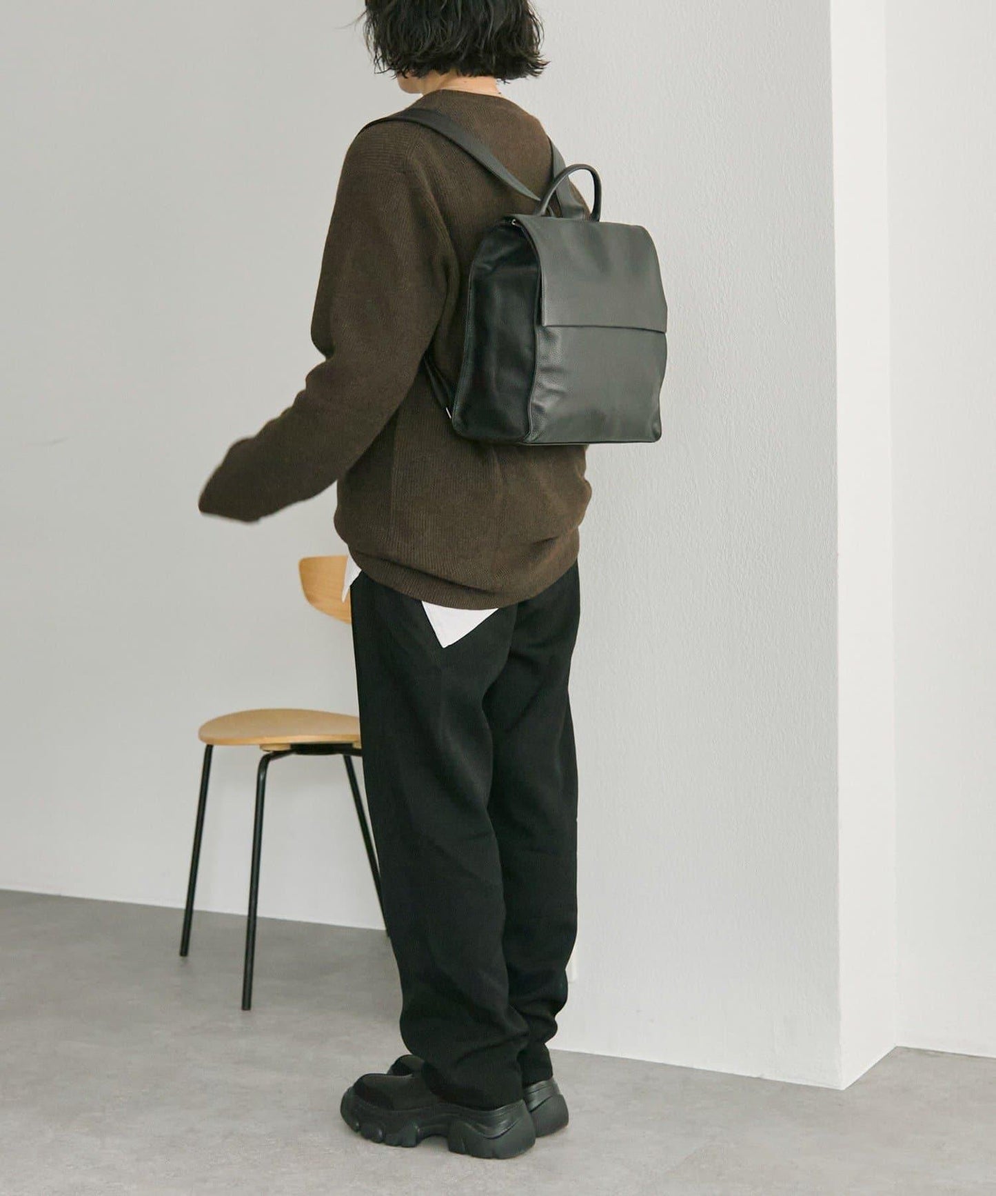 《本革/A4尺寸適用》皮革翻蓋雙肩包