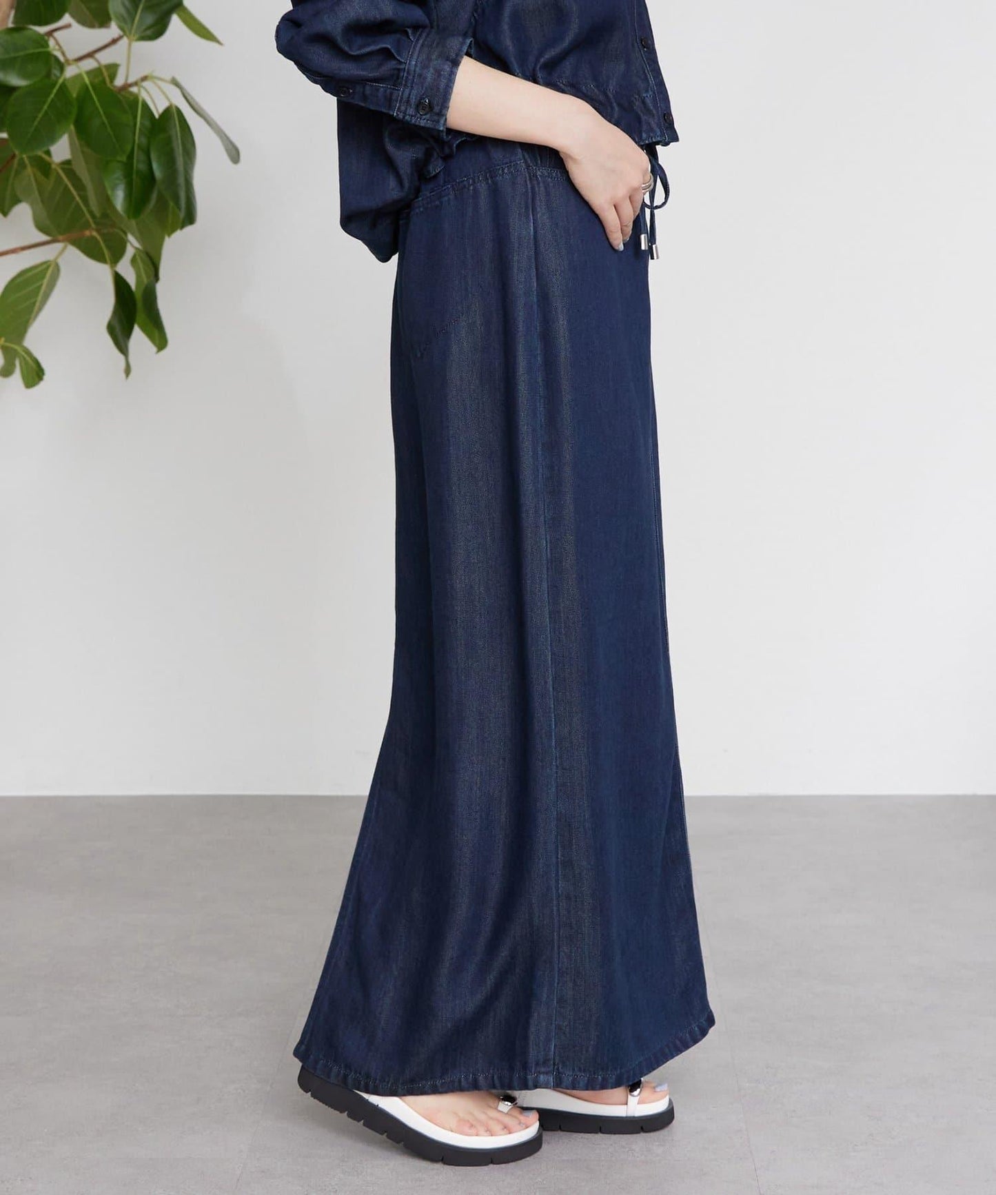 《近日開始》牛仔修身半身裙