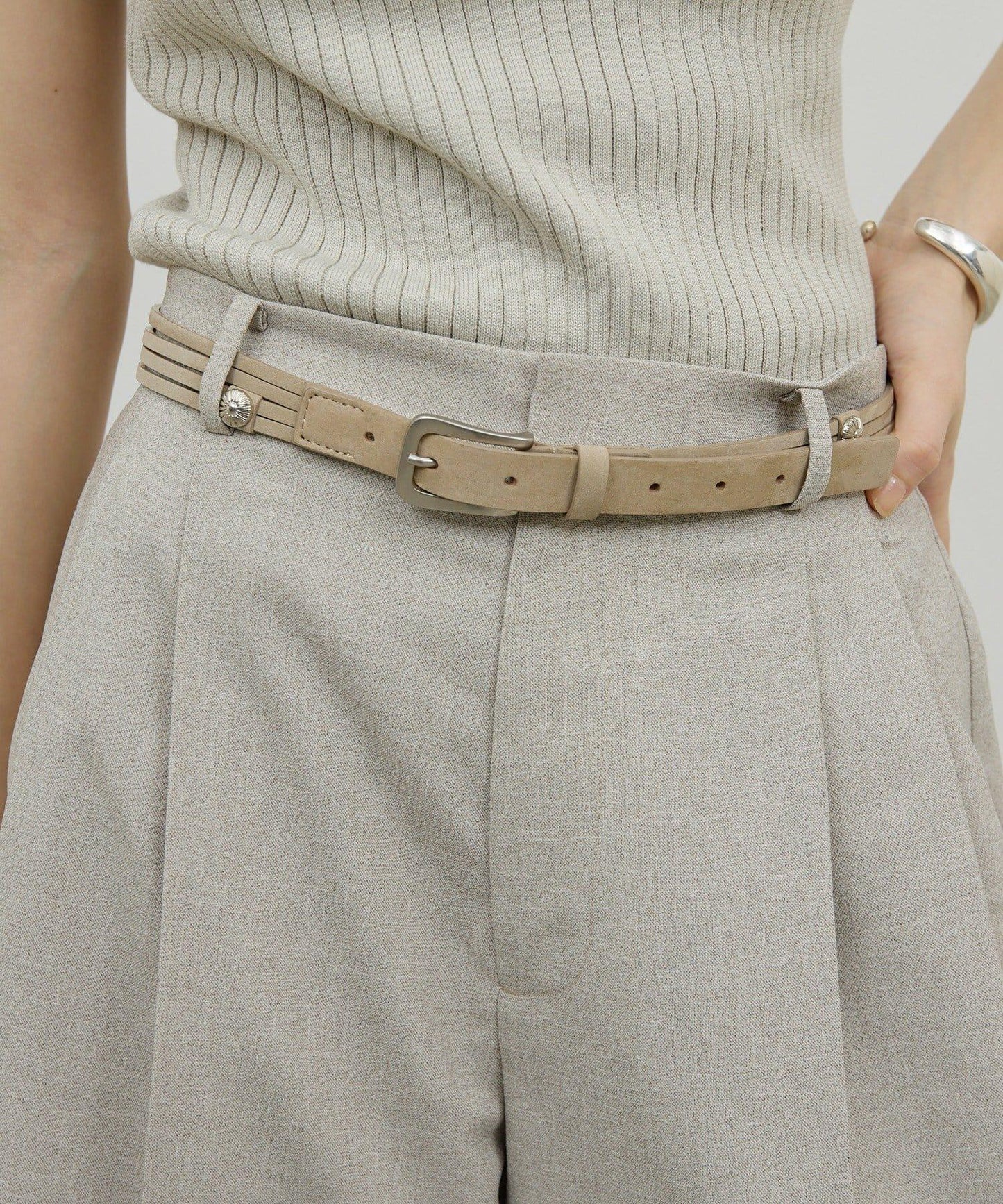 點綴裝飾釦皮帶