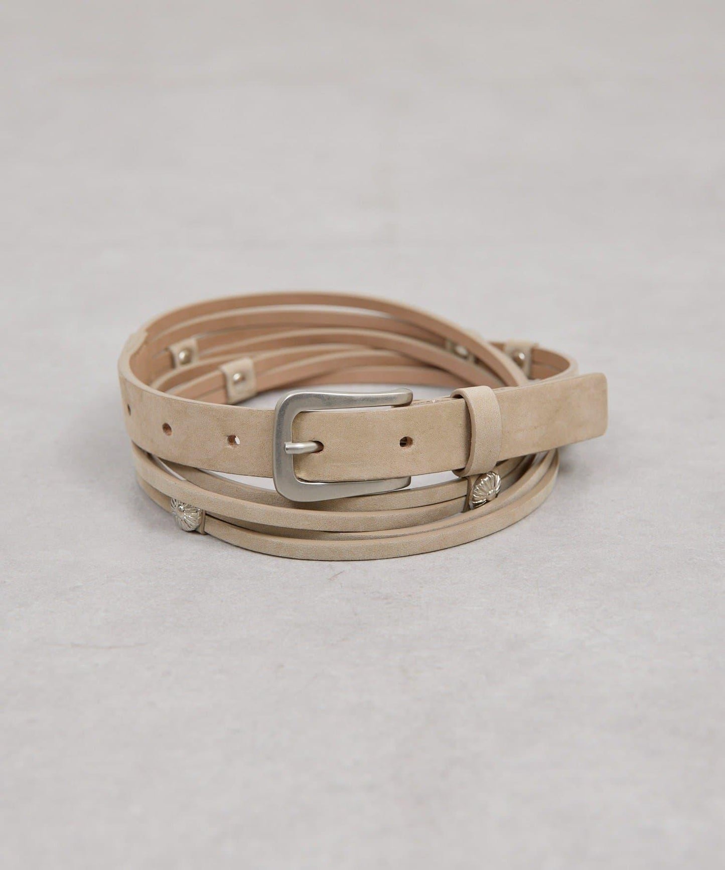 點綴裝飾釦皮帶