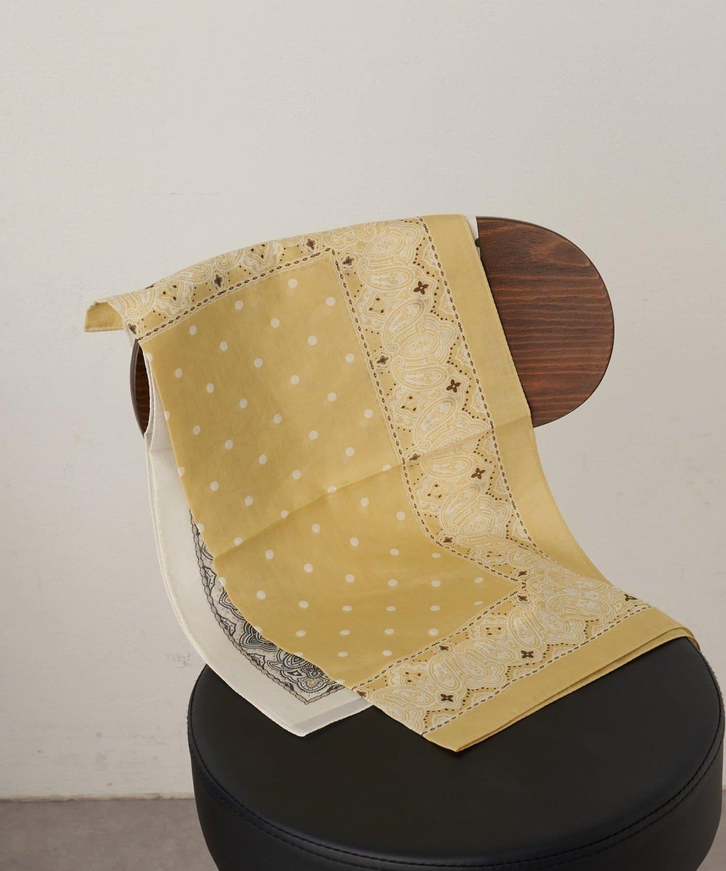 佩斯利波點圍巾