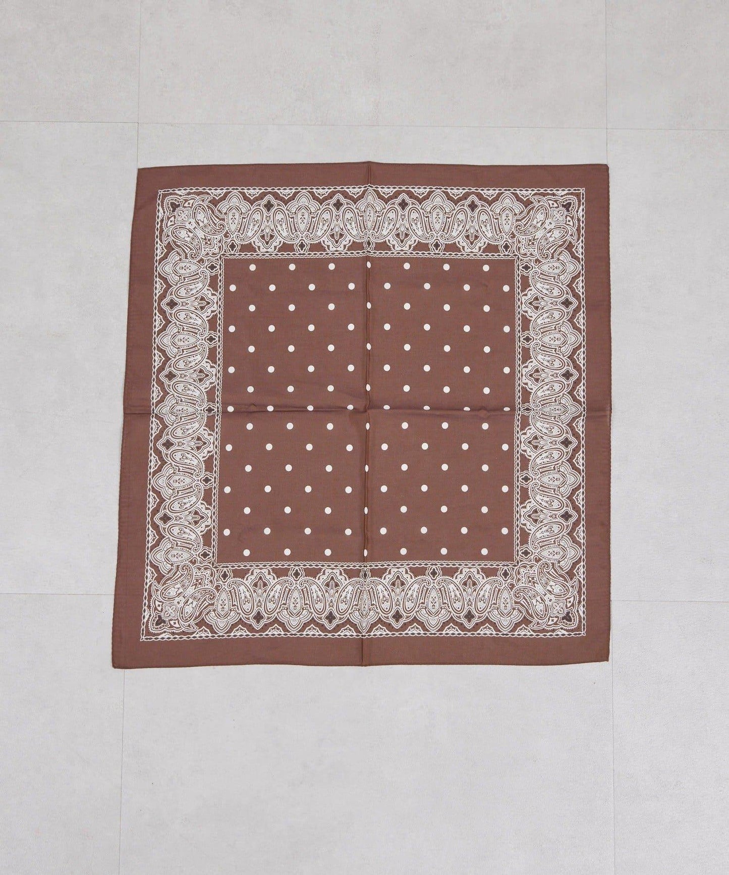 佩斯利波點圍巾