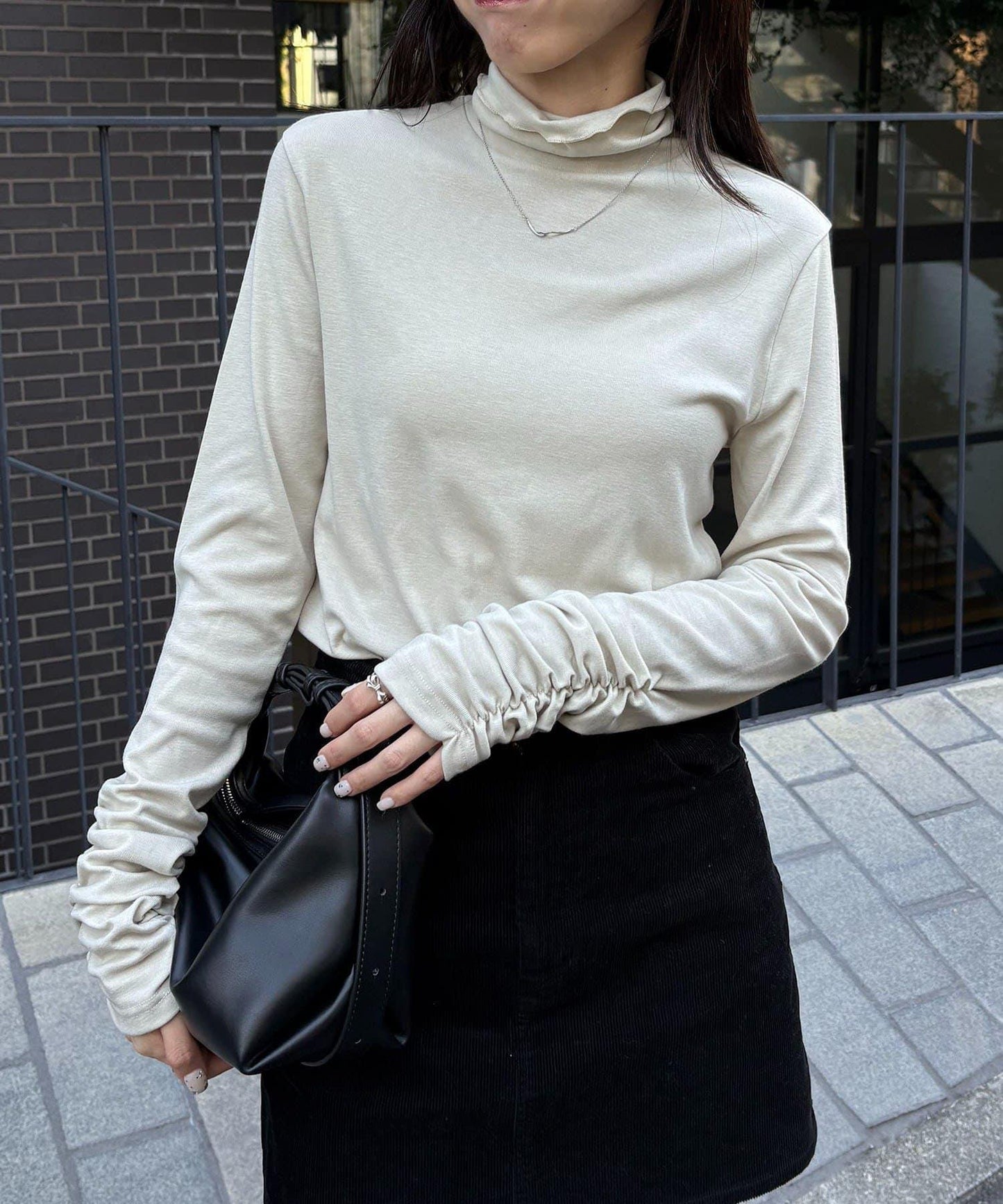 高領袖部褶皺長袖T恤