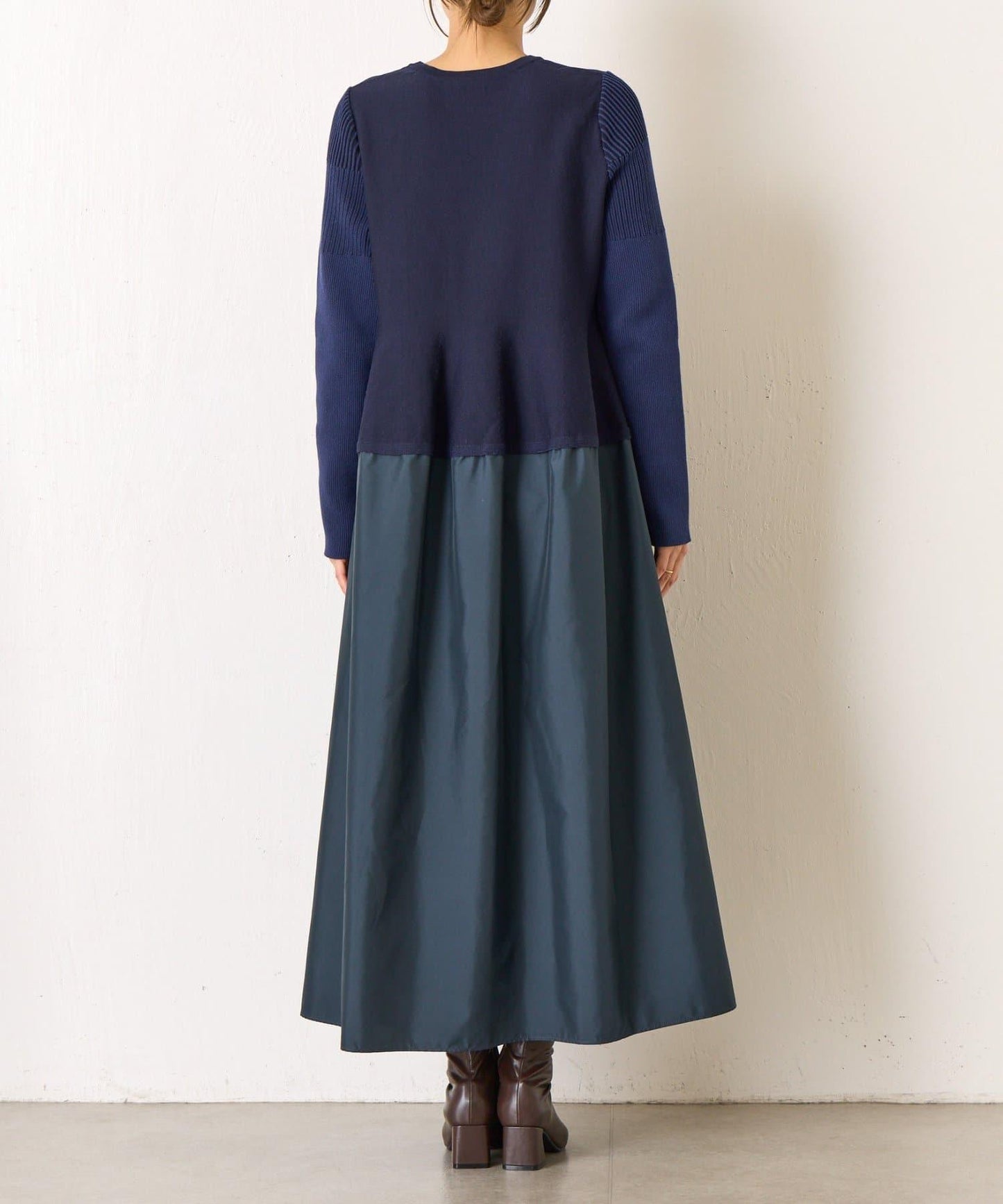 荷葉邊拼接連衣裙