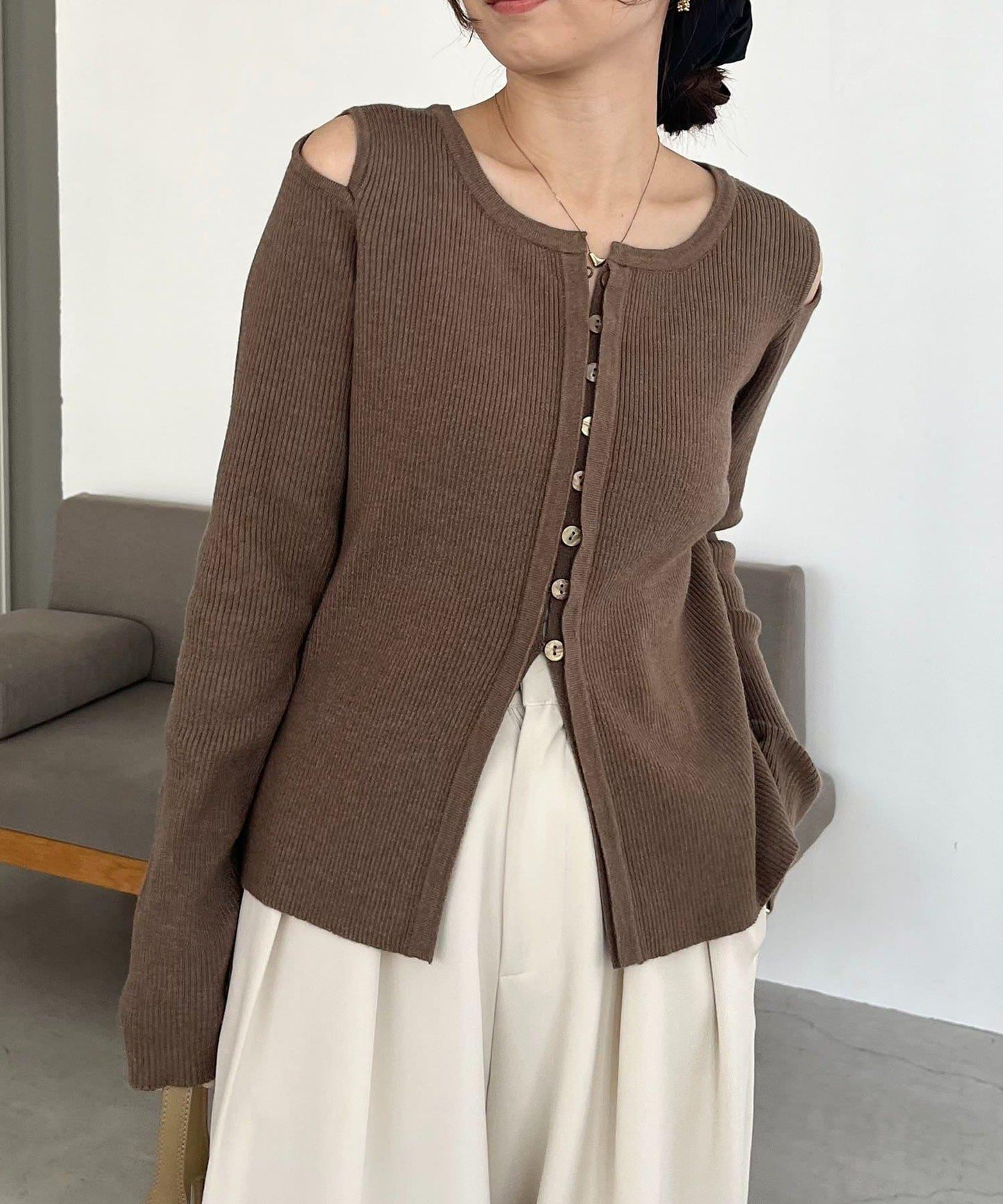肩部開口紐扣開衫