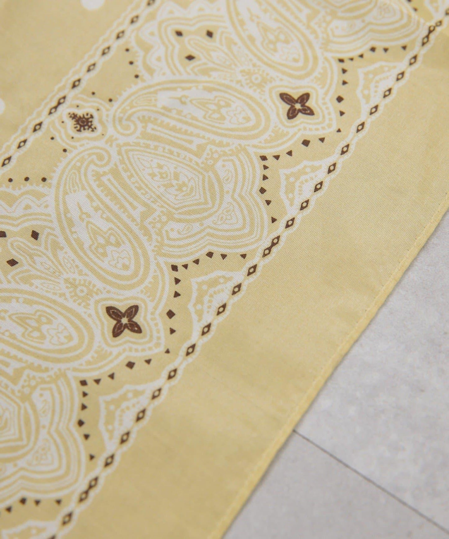 佩斯利波點圍巾