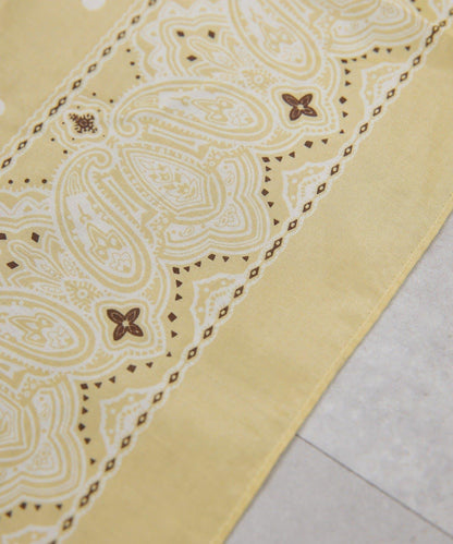 佩斯利波點圍巾