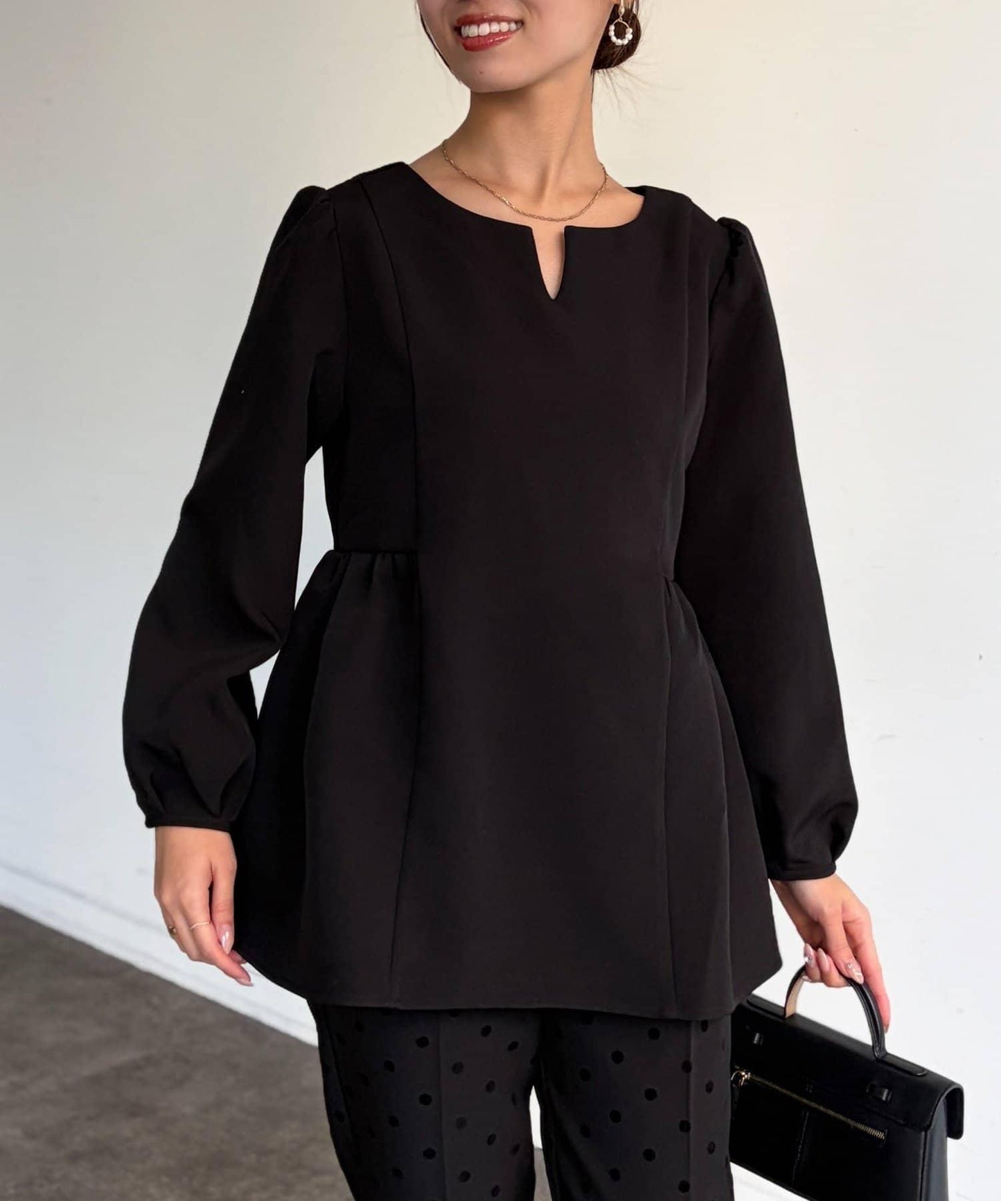 【可用於正式場合】荷葉邊上衣