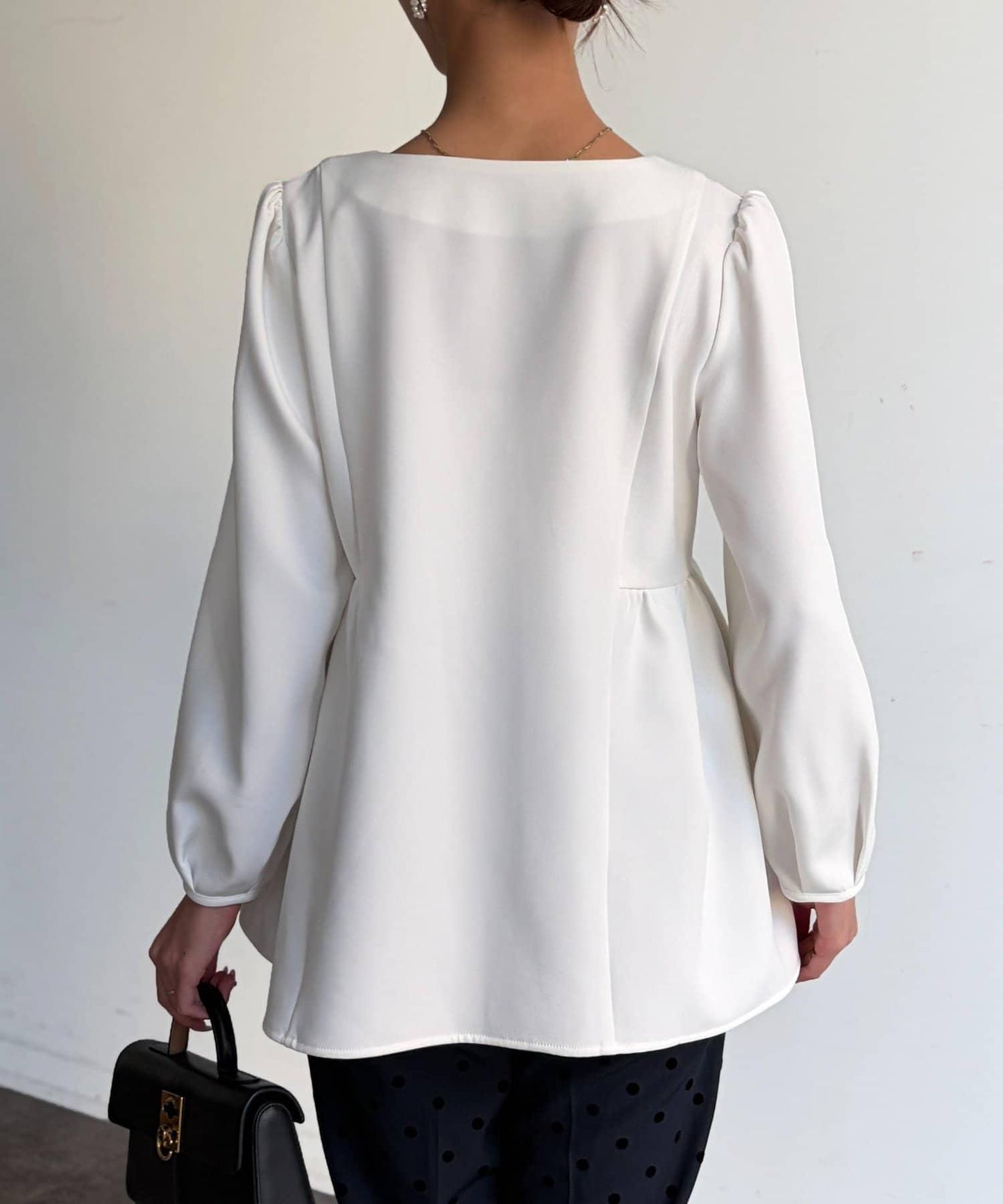 【可用於正式場合】荷葉邊上衣