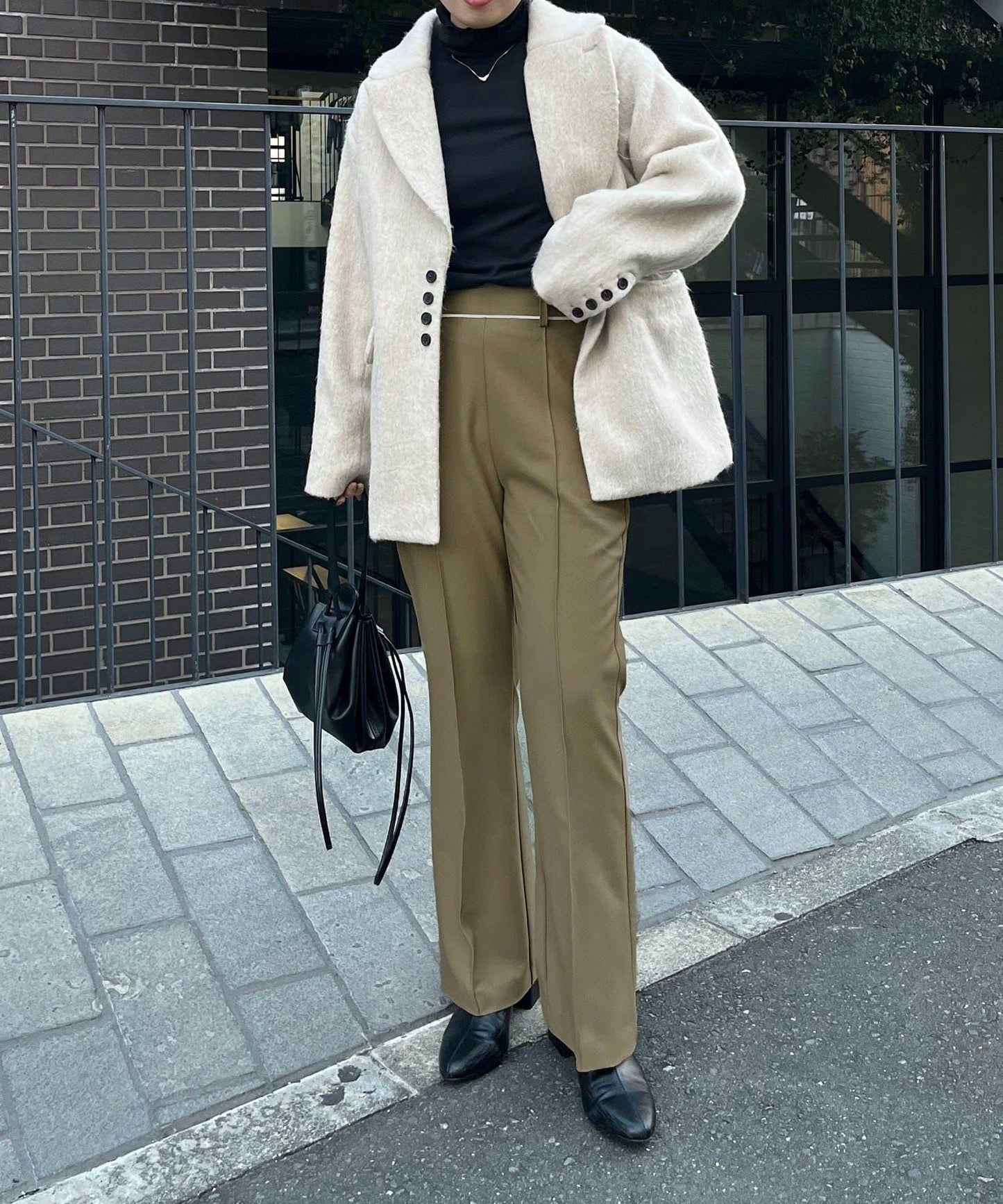 高領袖部褶皺長袖T恤