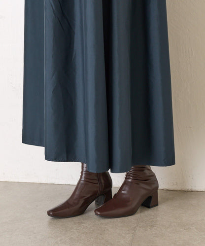 荷葉邊拼接連衣裙