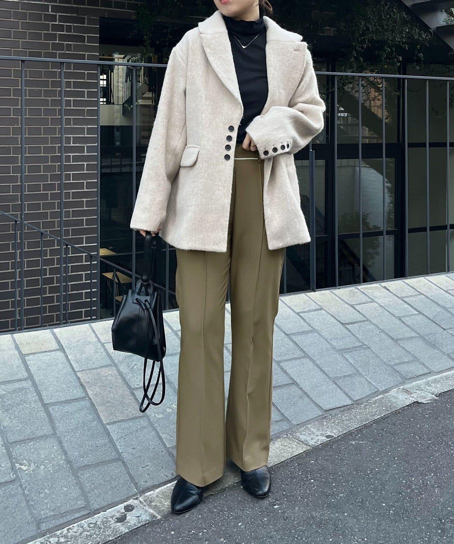 高領袖部褶皺長袖T恤