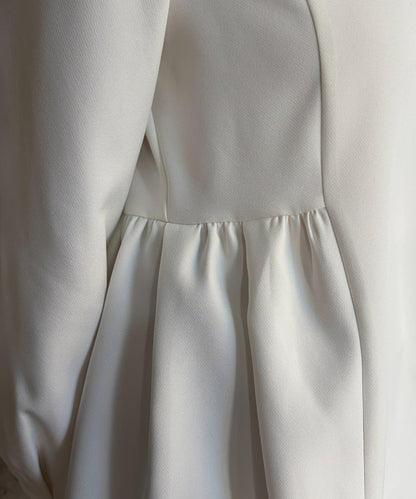 【可用於正式場合】荷葉邊上衣