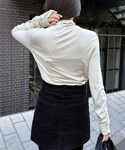 高領袖部褶皺長袖T恤