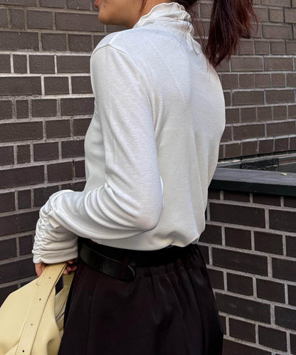 高領袖部褶皺長袖T恤